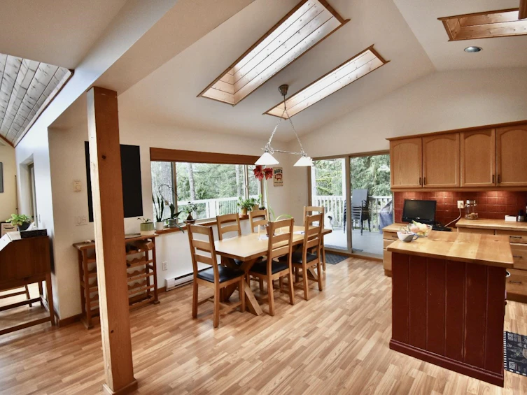 7553 Todd Road, Sechelt, BC, V7Z 0C6 - 4