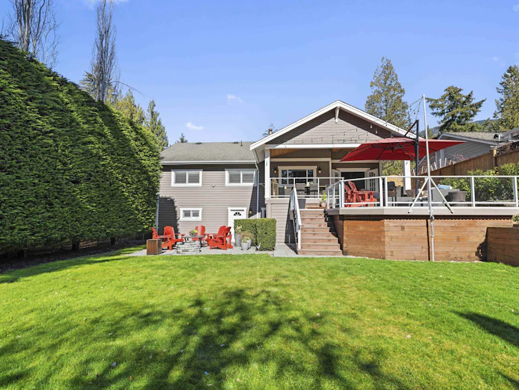 1137 Linnae Avenue, North Vancouver, BC, V7R 1Z5 - 37