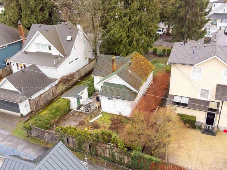 2680 Mcbride Avenue, Surrey, BC, V4A 3G1 - 3