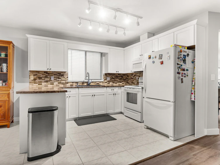 12366 Southpark Crescent, Surrey, BC, V3X 2C1 - 17