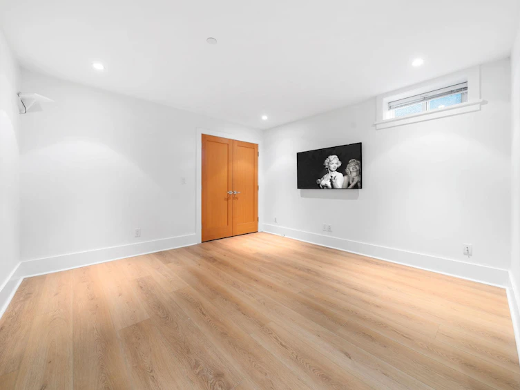 2912 Yale Street, Vancouver, BC, V5K 4W1 - 31