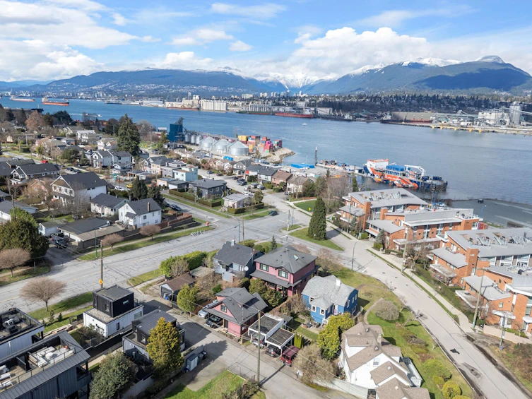 2912 Yale Street, Vancouver, BC, V5K 4W1 - 39