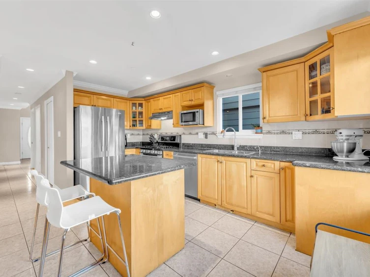 4213 Cambridge Street, Burnaby, BC, V5C 1H1 - 11