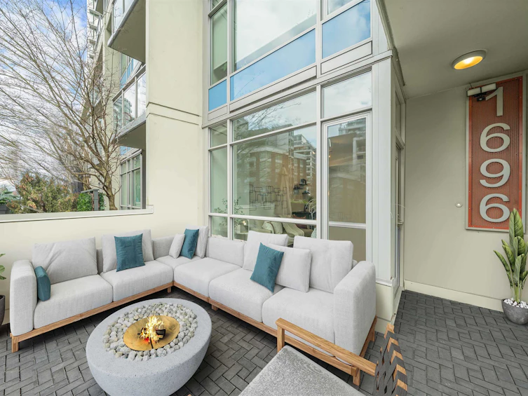 1696 Quebec Street, Vancouver, BC, V6A 3L6