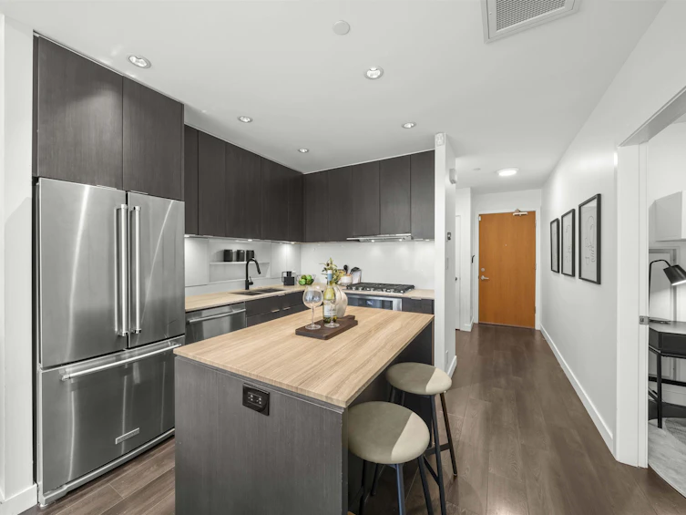 1696 Quebec Street, Vancouver, BC, V6A 3L6 - 5