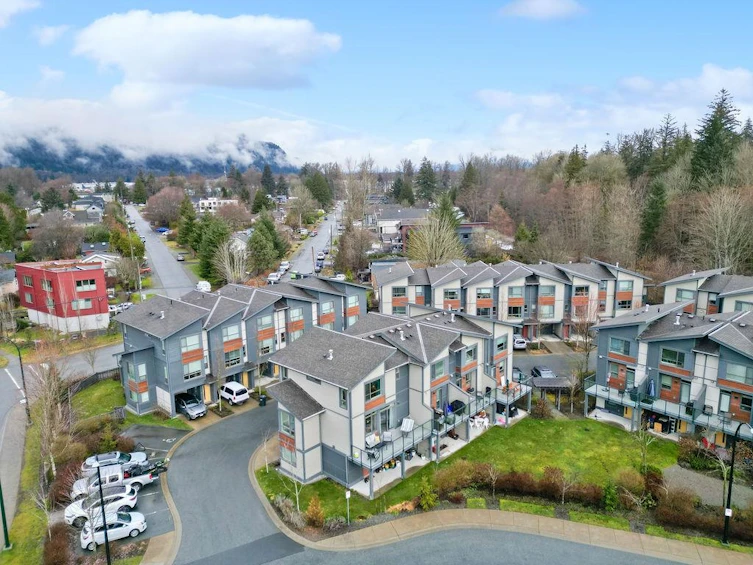2-38684 Buckley Avenue, Squamish, BC, V6B 0C8 - 37