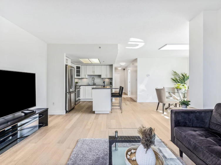 805-1255 Main Street, Vancouver, BC, V6A 4G5 - 3