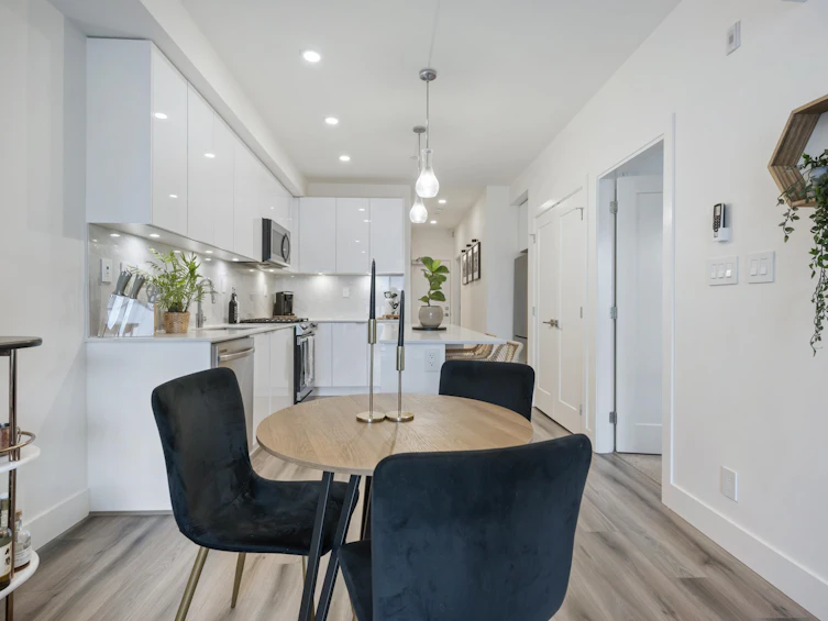 B301-8447 202 Street, Langley, BC, V2Y 2A9 - 9