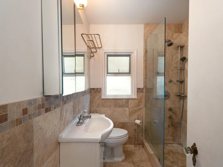 3856 W 3rd Avenue, Vancouver, BC, V6R 1M4 - 11