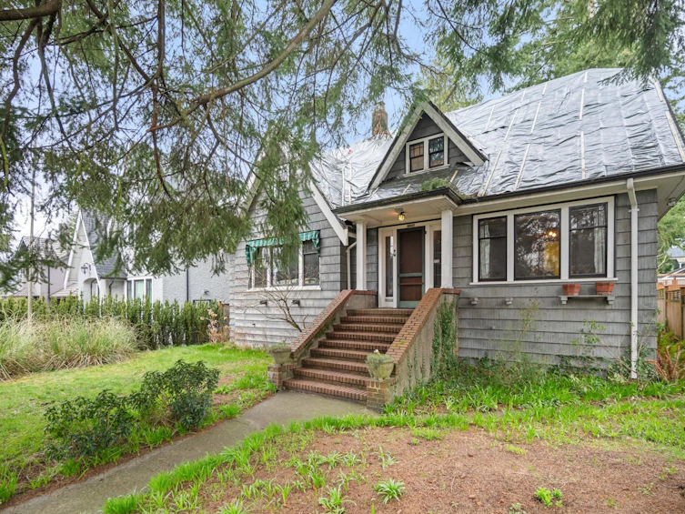 3547 W 38 Avenue, Vancouver, BC, V6N 2X9 - 2
