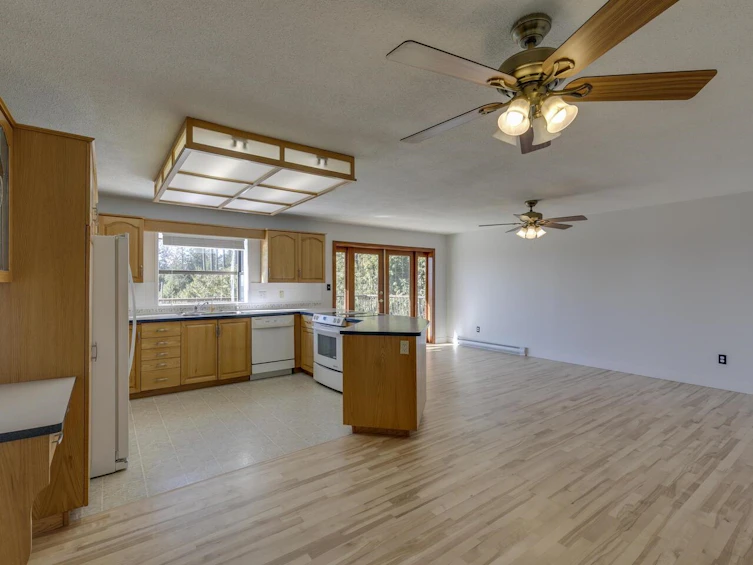 5237 Chartwell Road, Sechelt, BC, V0N 3A2 - 16