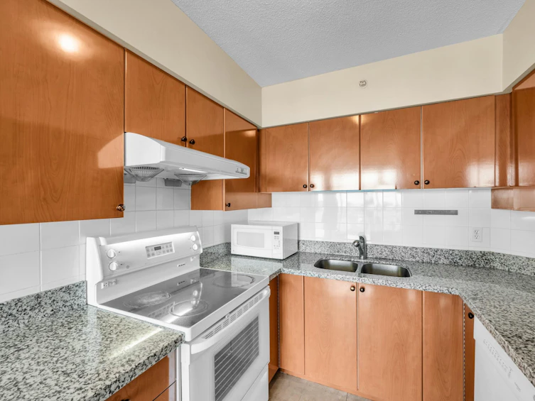 1601-5911 Alderbridge Way, Richmond, BC, V6X 4C6 - 16