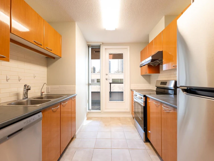 601-4888 Hazel Street, Burnaby, BC, V5H 4T4 - 8