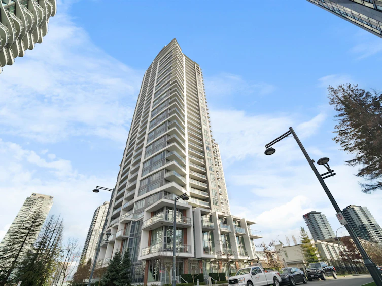 2011-13308 Central Avenue, Surrey, BC, V3T 0M4