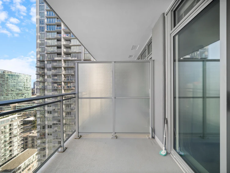 2011-13308 Central Avenue, Surrey, BC, V3T 0M4 - 10