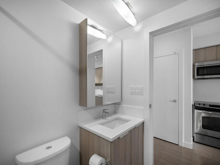 2011-13308 Central Avenue, Surrey, BC, V3T 0M4 - 14
