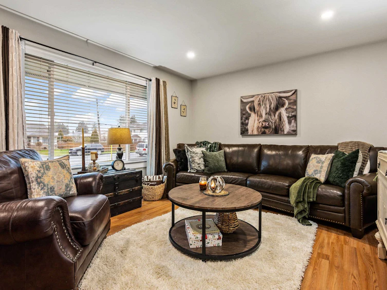 45468 Crescent Drive, Chilliwack, BC, V2P 1G8 - 2