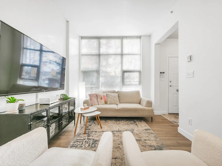 1479 E King Edward Avenue, Vancouver, BC, V5N 5Z4 - 3