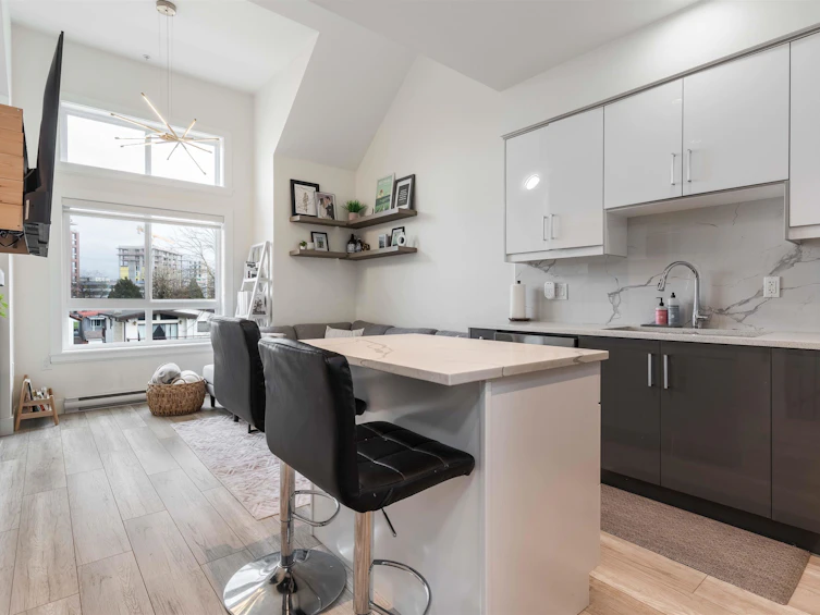 5009 Chambers Street, Vancouver, BC, V5R 3L8 - 3