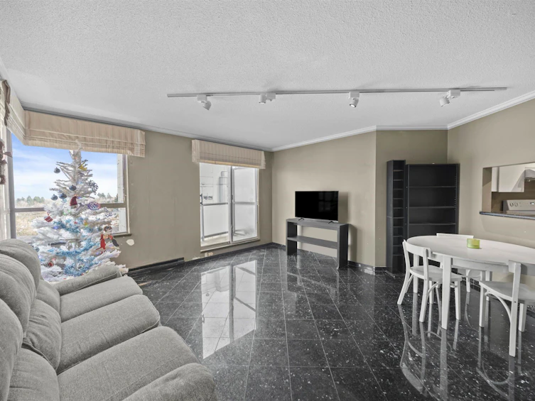 1109-3455 Ascot Place, Vancouver, BC, V5R 6B7 - 2