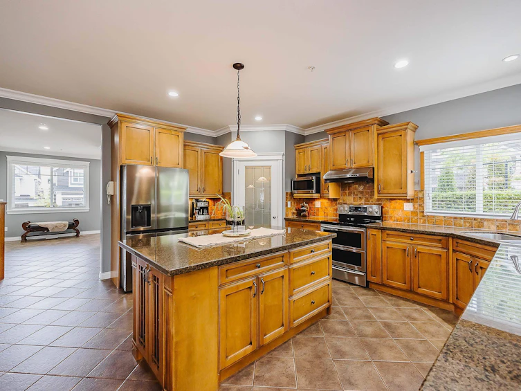 24732 104 Avenue, Maple Ridge, BC, V2W 0B1 - 6