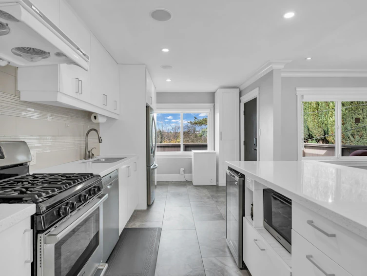 4421 Price Crescent, Burnaby, BC, V5G 2N5 - 4