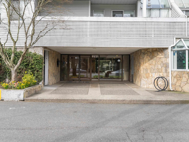 320-7431 Blundell Road, Richmond, BC, V6Y 3G8 - 3