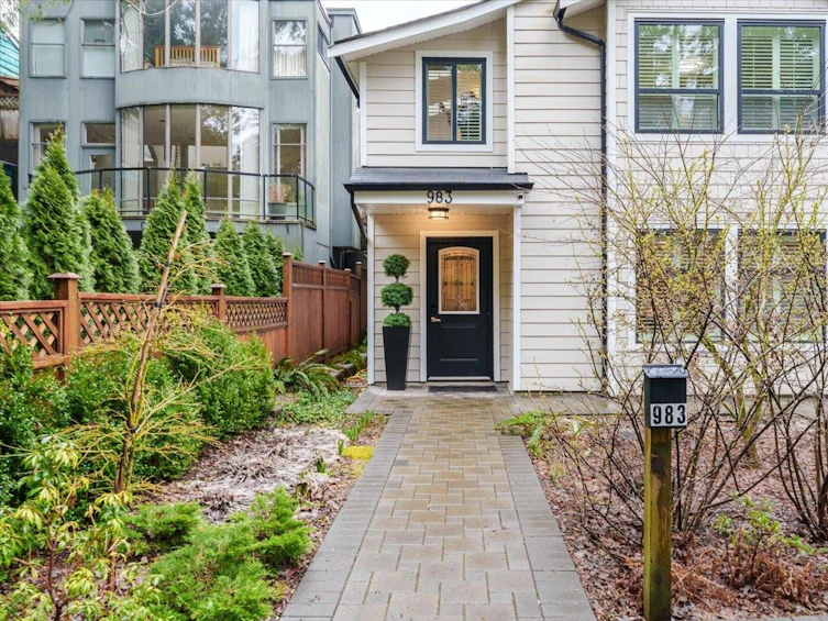 983 Canyon Boulevard, North Vancouver, BC, V7R 2K2 - 2