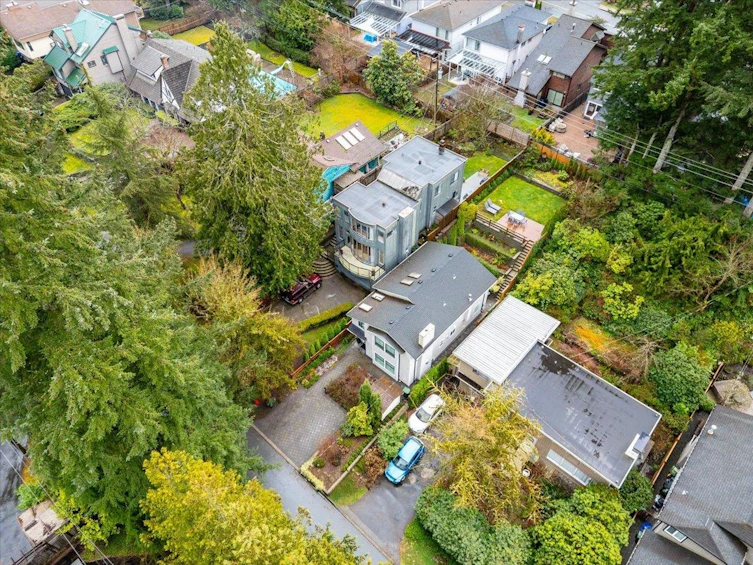 983 Canyon Boulevard, North Vancouver, BC, V7R 2K2 - 33