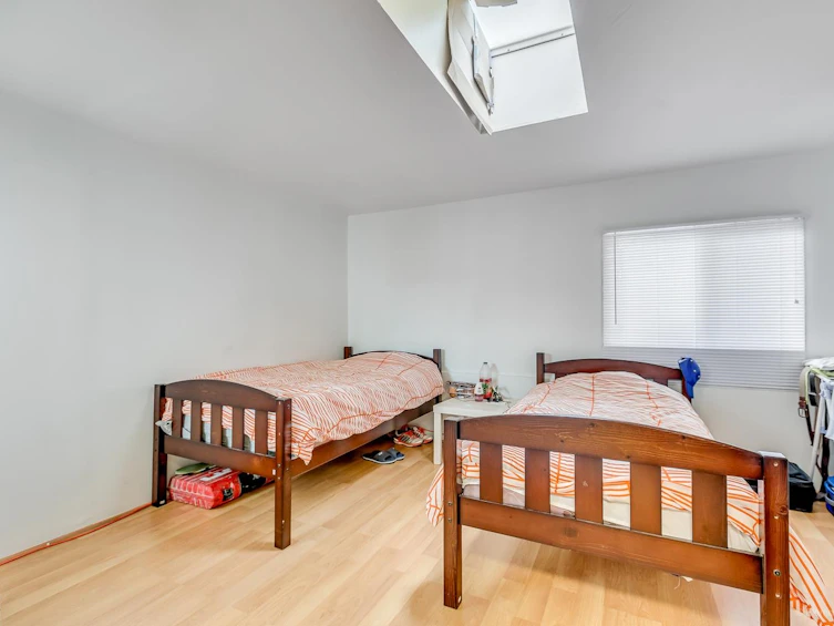 5405 College Street, Vancouver, BC, V5R 3Z6 - 16