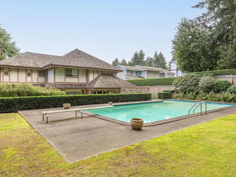 7501 Lambeth Drive, Burnaby, BC, V5E 4B4 - 33