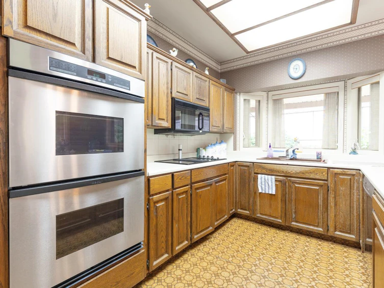 7501 Lambeth Drive, Burnaby, BC, V5E 4B4 - 14