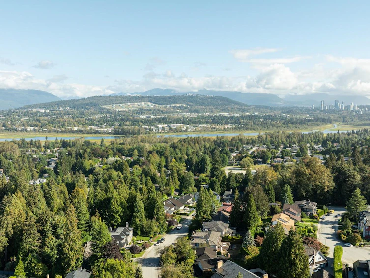 7501 Lambeth Drive, Burnaby, BC, V5E 4B4 - 39