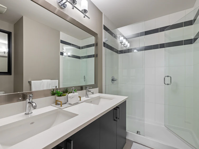206-14358 60 Avenue, Surrey, BC, V3X 0G3 - 18