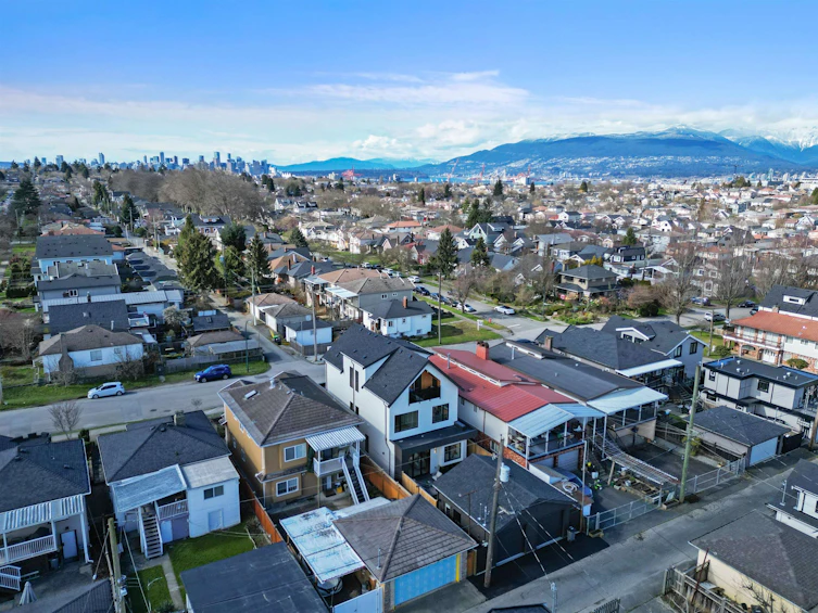 2-1260 Kaslo Street, Vancouver, BC, V5K 3Z7 - 39