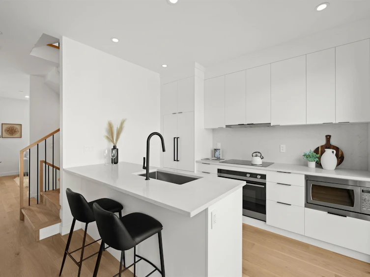2414 Victoria Drive, Vancouver, BC, V5N 1T8 - 2