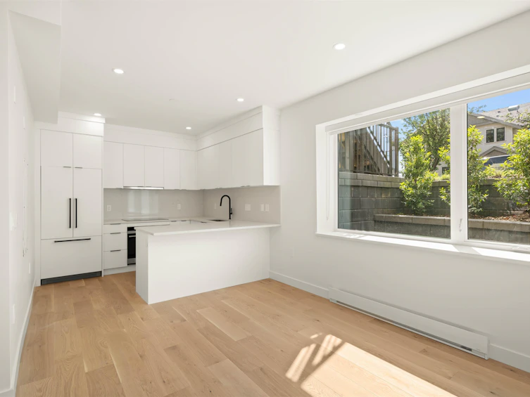 2408 Victoria Drive, Vancouver, BC, V5N 1T8 - 4