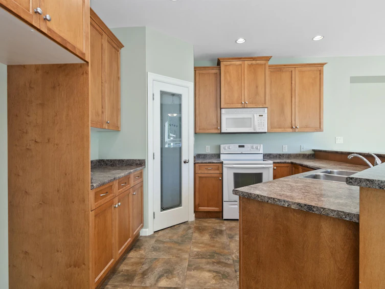 21241 Kettle Valley Road, Hope, BC, V0X 1L1 - 6