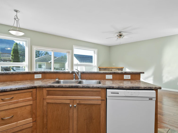 21241 Kettle Valley Road, Hope, BC, V0X 1L1 - 9