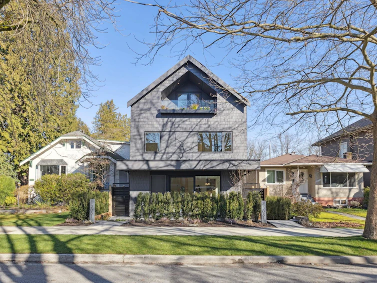 1-3081 W 14th Avenue, Vancouver, BC, V6K 2X7