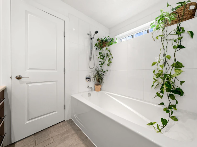 3750 Welwyn Street, Vancouver, BC, V5N 3Y9 - 26