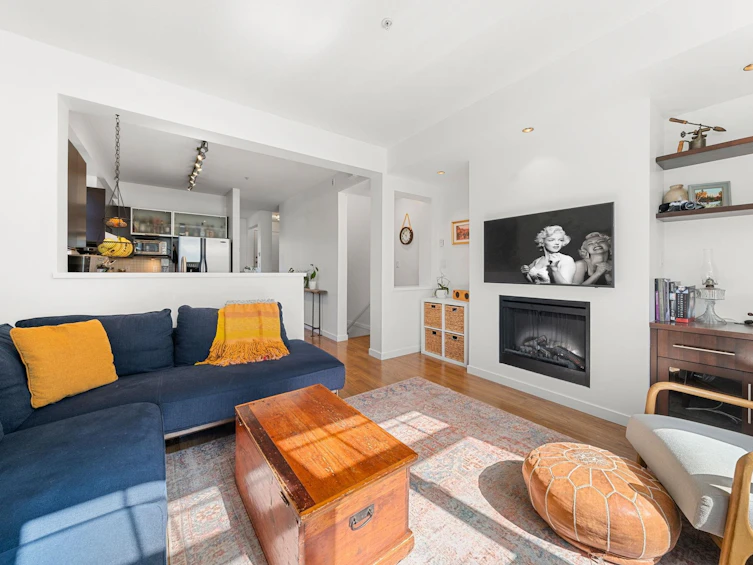 3750 Welwyn Street, Vancouver, BC, V5N 3Y9 - 7