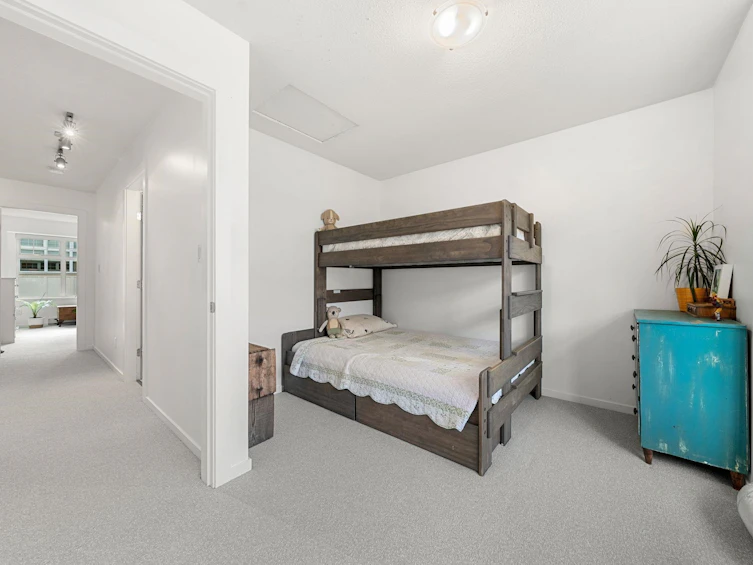 3750 Welwyn Street, Vancouver, BC, V5N 3Y9 - 30