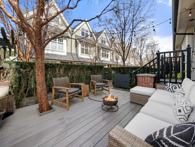 3750 Welwyn Street, Vancouver, BC, V5N 3Y9 - 37