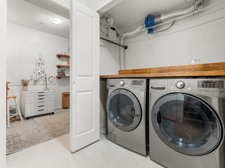 3750 Welwyn Street, Vancouver, BC, V5N 3Y9 - 31