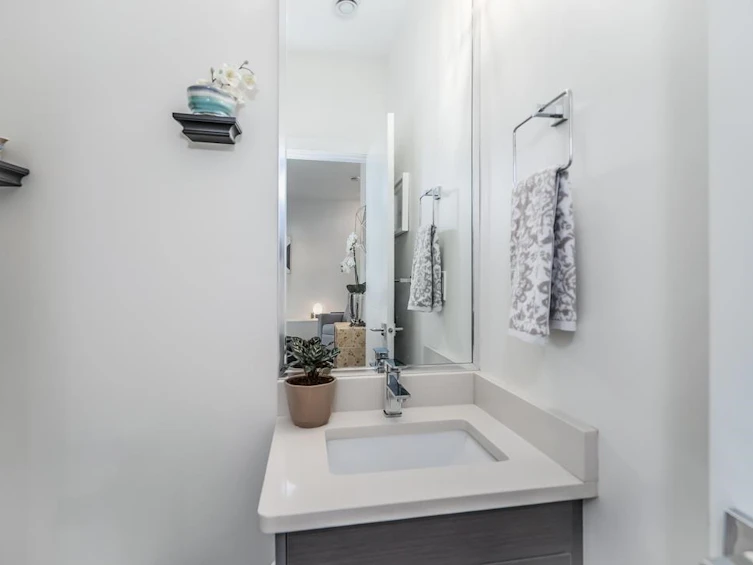 1240 E. 27th Avenue, Vancouver, BC, V5V 2L8 - 28