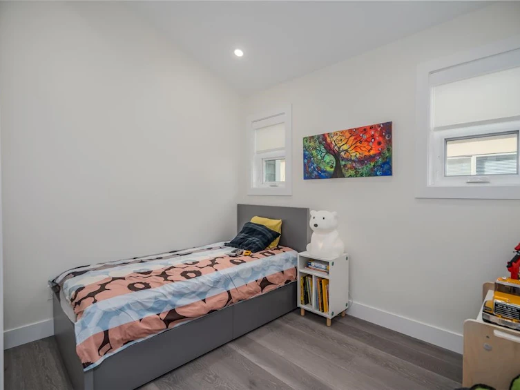 1240 E. 27th Avenue, Vancouver, BC, V5V 2L8 - 25