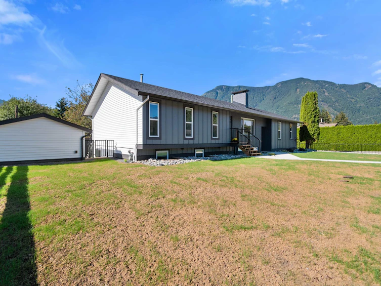 670 6th Avenue, Hope, BC, V0X 1L4 - 39