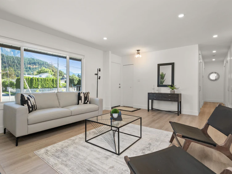 670 6th Avenue, Hope, BC, V0X 1L4 - 4