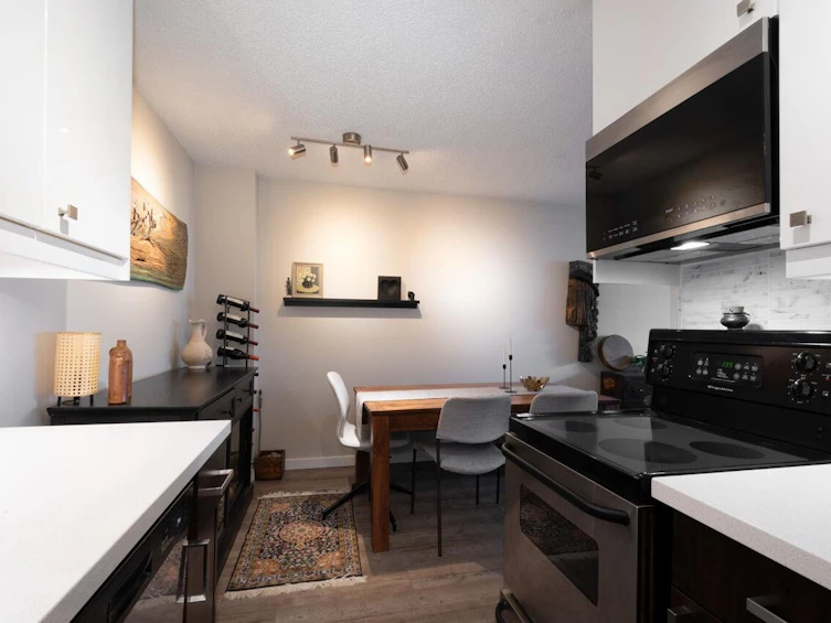 305-1550 Chesterfield Avenue, North Vancouver, BC, V7M 2N6 - 21